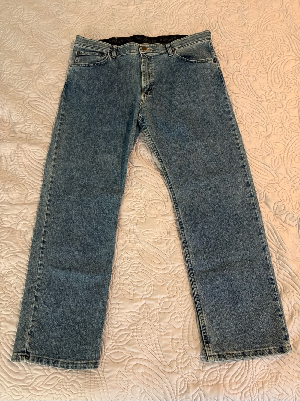 Wrangler Authentic Straight Leg Jeans Size 36/29